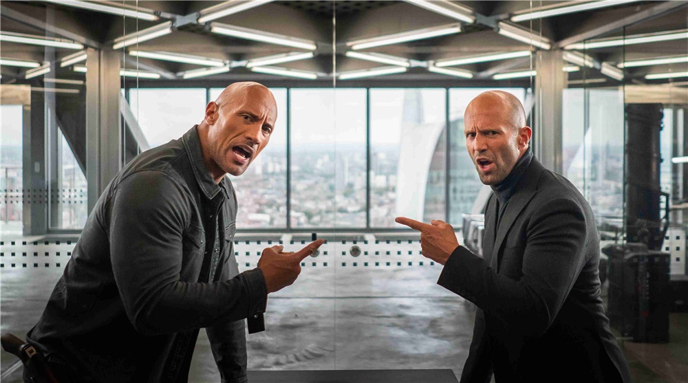 《速度与激情》外传曝超长预告 女性角色杀出血路