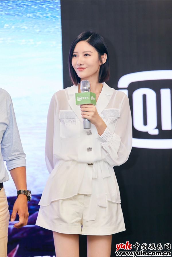 吴优亮相《伪钞者之末路》发布会  三度饰演女警察直言“虐心”