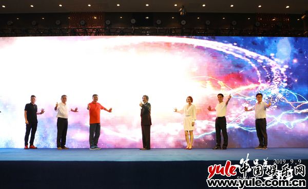 《一生只为一事来》走进南昌  穆婷婷徐梓涵宋心钰“师生”重聚