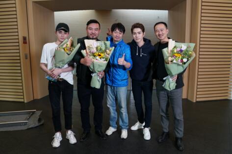 王术一《南十字星浪漫笔记》杀青 搭档韩童生演父子