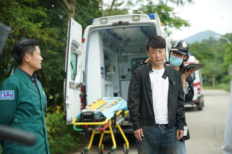 跟舒畅合作《魔幻手机》的小千哥哥现在变成了这样……