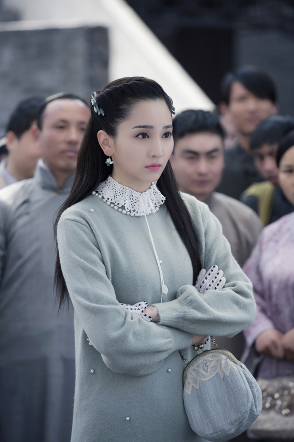 电视剧《海棠经雨胭脂透》今日开播 卢本娟刁难李一桐