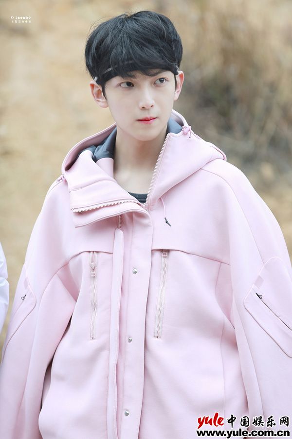 《青青子衿》开机  王嘉萌演绎风流才子谢子昀