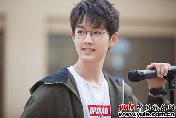 甜暖剧集《拳拳四重奏》开播  明鹏化身暖男主唱