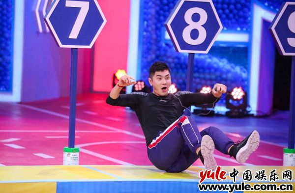 邢傲伟二战《运动不一样》 秀肌肉破挑战记录