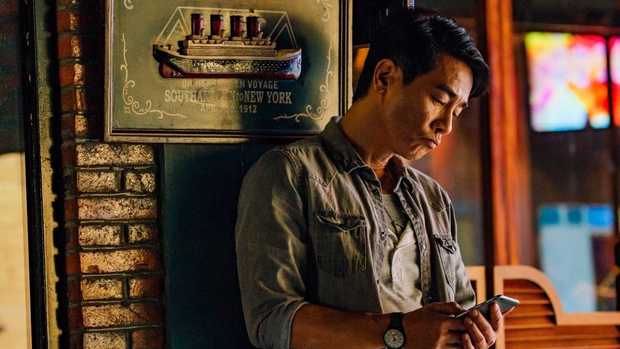 陈小春率大湾区哥哥聚首大银幕，电影《热血燃烧》定档四月