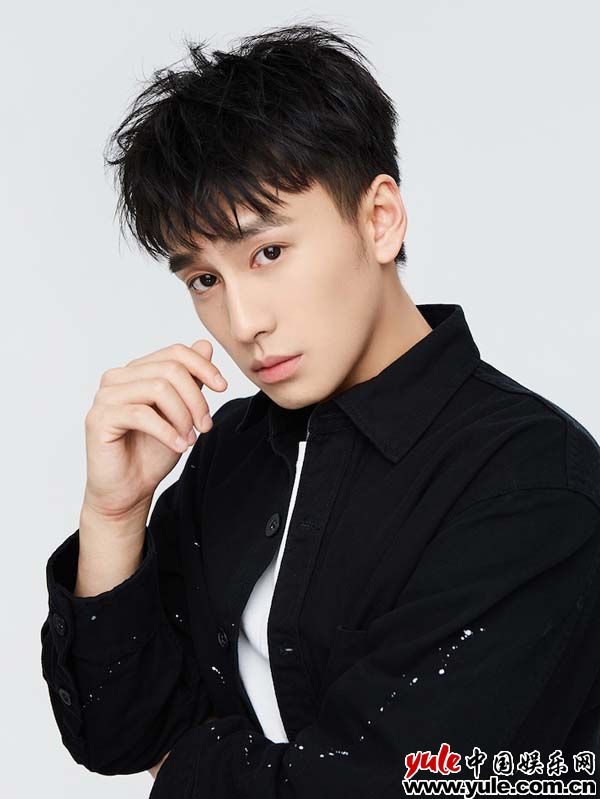 侯玮涛《一闪一闪亮星星》开播 林大海或成穿越线索