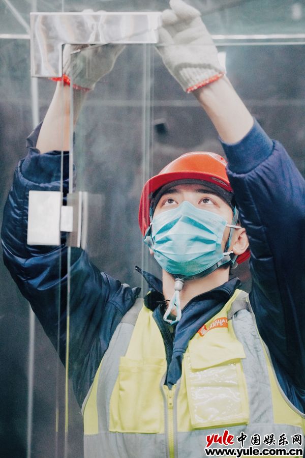 黄子韬《新游记》开启搬运工保安打工模式 共情式呼吁配合防疫工作