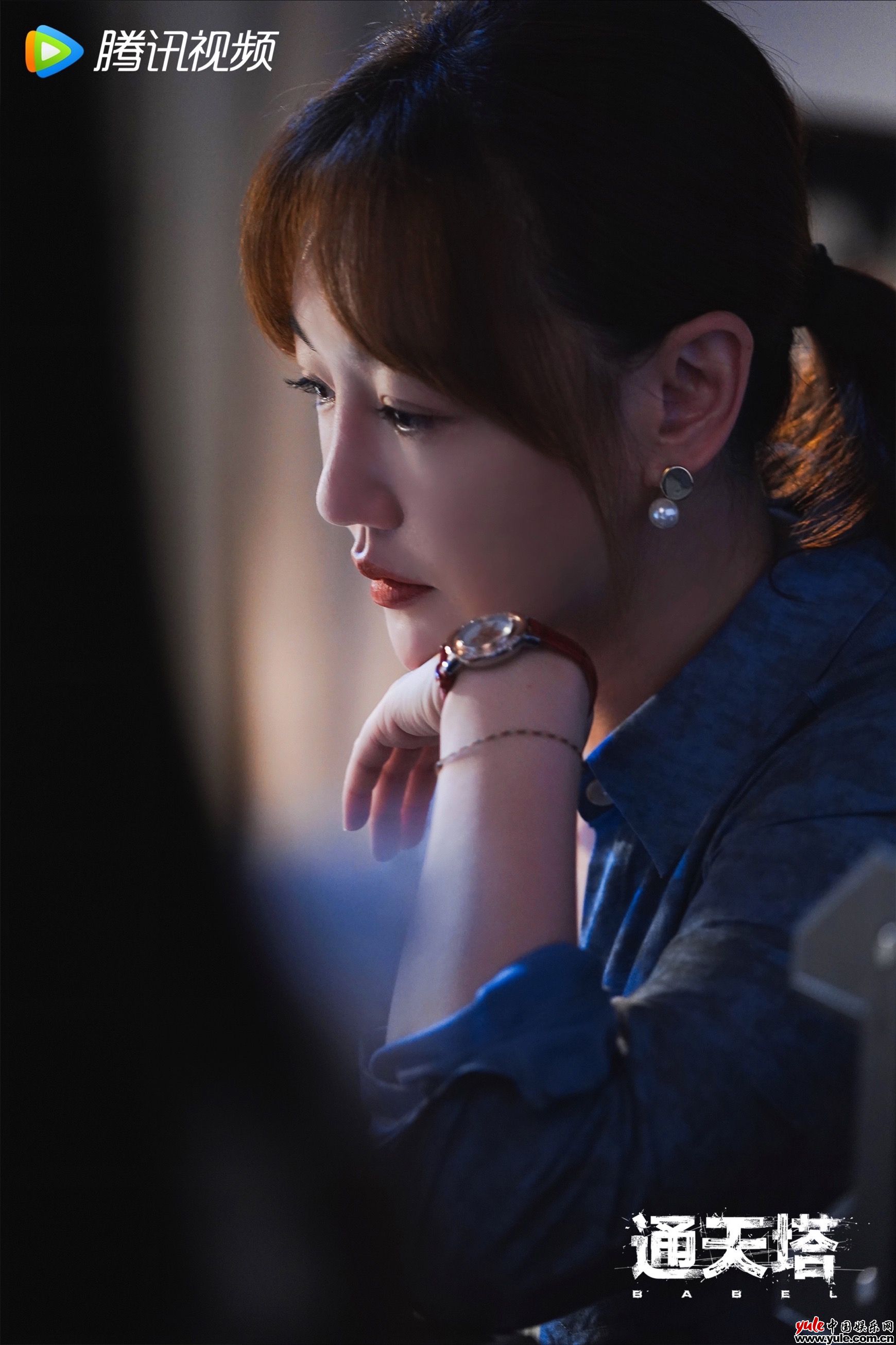 薛佳凝《通天塔》热播 饰演抚慰人心陶瓷