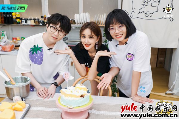 张歆艺做客《毛雪汪》 化身“社牛”开班教学毛不易李雪琴