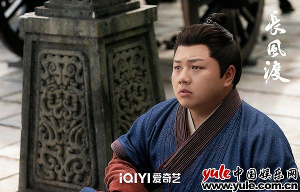 李小胖新剧《长风渡》杀青 多部作品待播引发期待