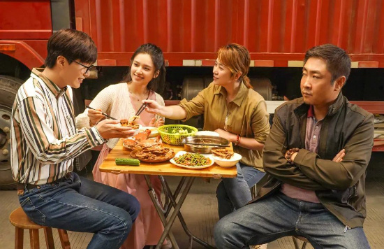 电影《人生路不熟》：程序员女婿vs卡车司机岳父