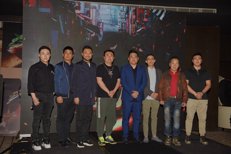 中国希腊合拍片《夺宝大师》开机 金巧巧刘亚津主演