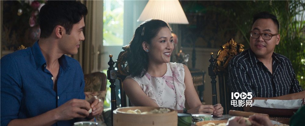 《摘金奇缘》曝“舌尖情缘”片段 舌尖上的新加坡