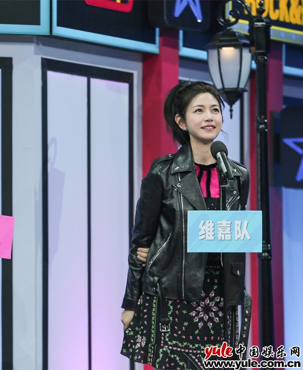陈妍希《快本》变“陈八岁” 甜笑奶音全方位逆龄生长