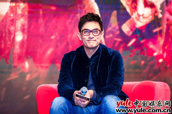 阿米尔·汗携新片《印度暴徒》来沪 邓超助力在线“打Call”