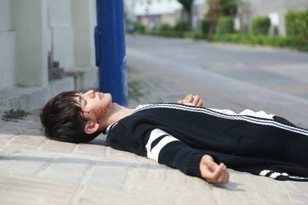 《光年2》最虐剧情上线 许晓诺为王以纶挡剑而“死”