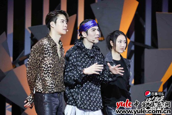 《这就是原创》捕手组队战开启 萧敬腾陈粒抢夺选手王嘉尔被表白