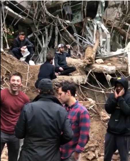 星爵偷拍《复联4》片场 美队震惊：你麻烦大了！