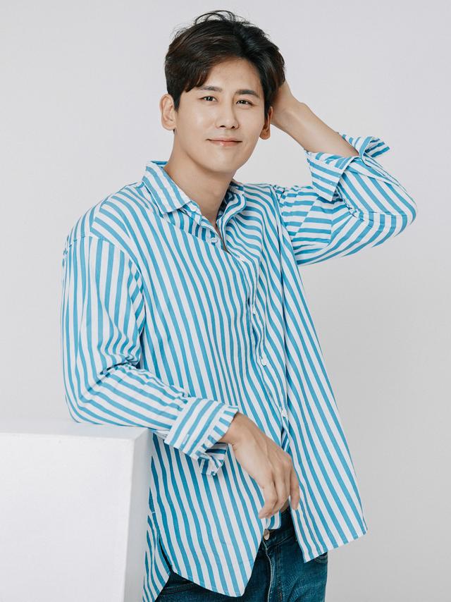 《我们的师父》闪光起航 ⼤师兄于晓光展国内综艺首秀