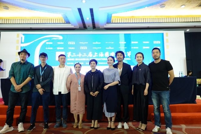 电影《活着唱着》上影节举行亚洲首映 监制邓婕亮相