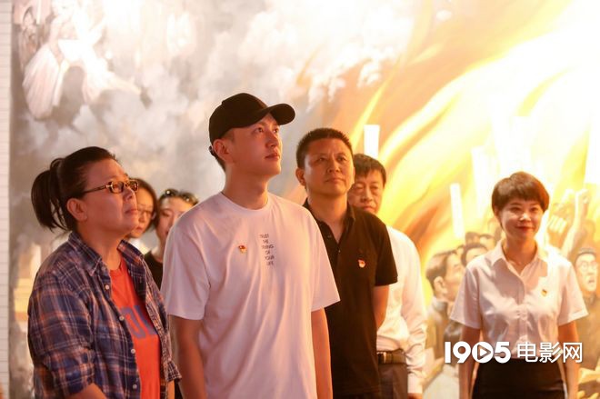 电影《古田军号》举办展映 导演陈力携主创亮相