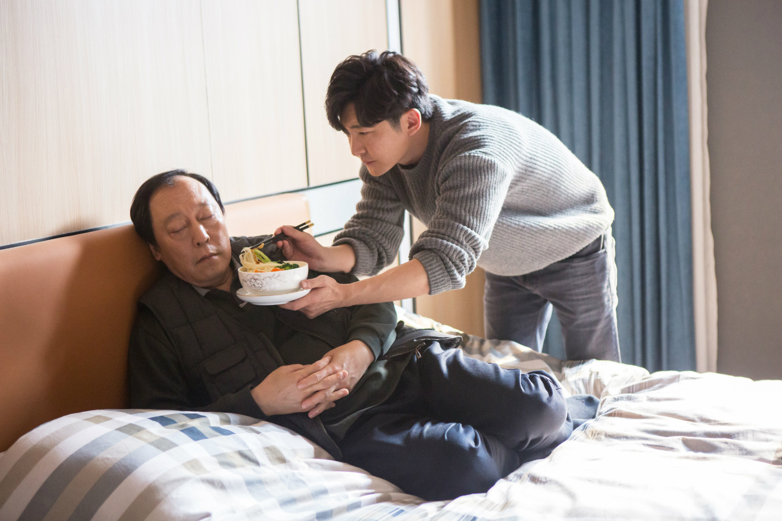 电视剧《都挺好》天津卫视收官 催泪大团圆热议不断