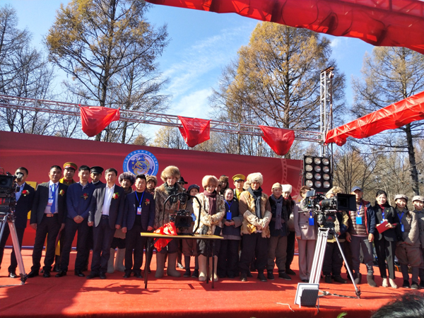 叶子主持的院线电影《猎神阻击》开机仪式成功举行