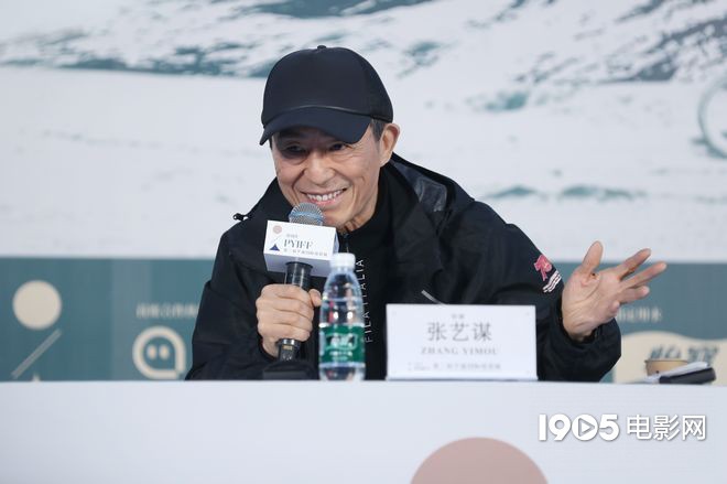 张艺谋：《坚如磐石》送审 《悬崖之上》年底开拍