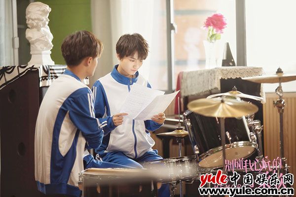 倪言《小柔软》热播 万能CP楚路获封全民“初恋脸”