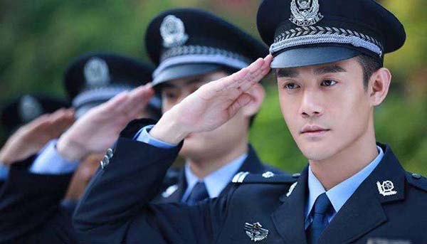 《猎狐》杀青新戏将拍 王凯蜕变归来引期待