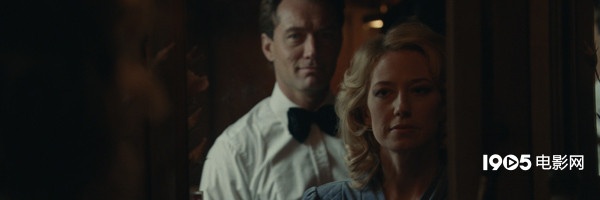 《秘密窝点》首曝剧照 裘德·洛与库恩关系成谜