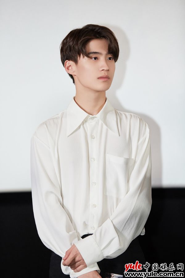 边天扬《误杀》戏外肤色反差大 网友：素察竟然不是泰国人！