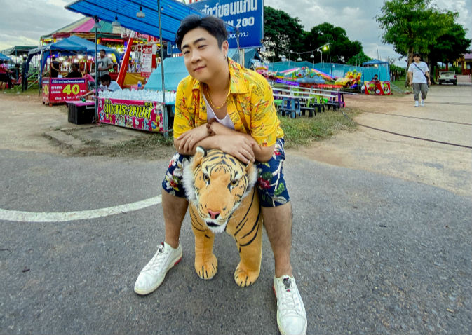 乔杉2020年首部电影《来都来了》 与老虎结下不解之缘 