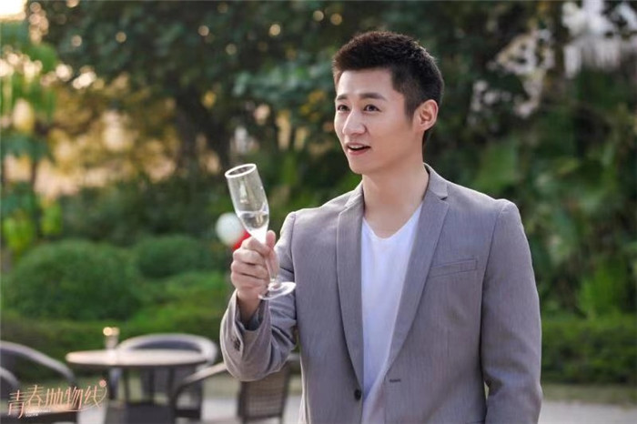 《青春抛物线》暖心收官 陈伟栋一路成长实现排期梦想