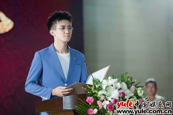 剧版《唐人街探案》热播 田宜峰化身警探获赞“剧抛脸”