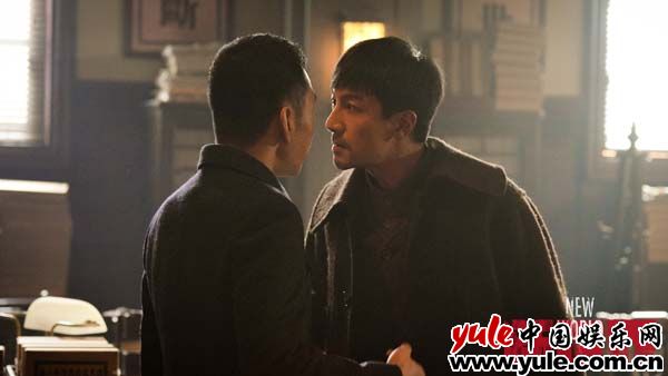 《新世界》孙红雷霸气救尹昉 万茜飒爽打戏惊艳亮相