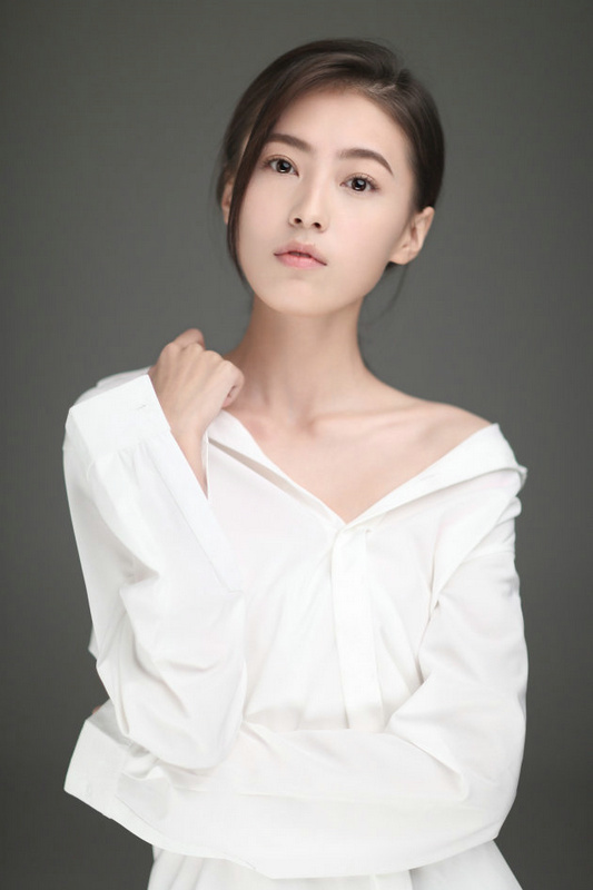 《下一站是幸福》《绝代双骄》双剧热播 演员侯晓童未来可期