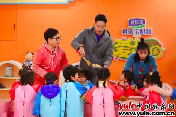 凌潇肃唐一菲《爱上幼儿园5》恩爱放闪 钱枫妈妈许愿龙凤胎？