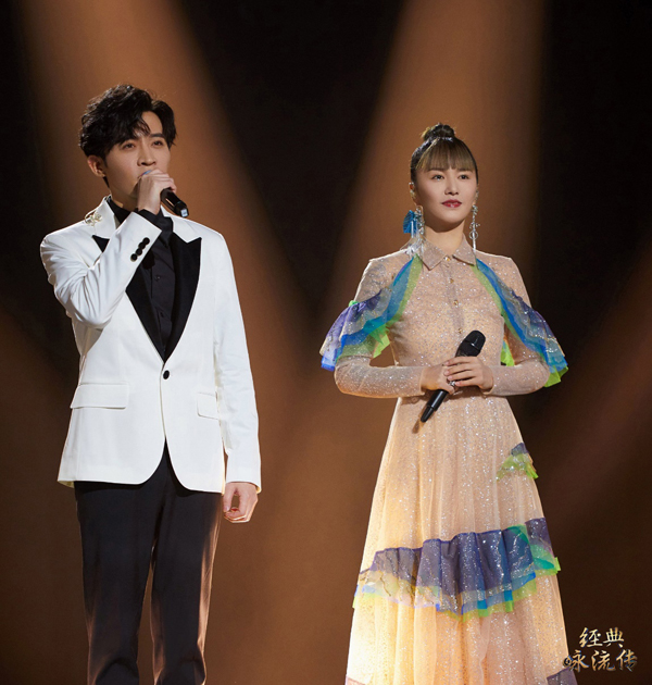 “神仙”配置！《经典咏流传》谭维维郑棋元致敬东西方文学巨匠