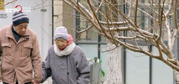 央视网出品纪录片《人生第一次》催泪收官