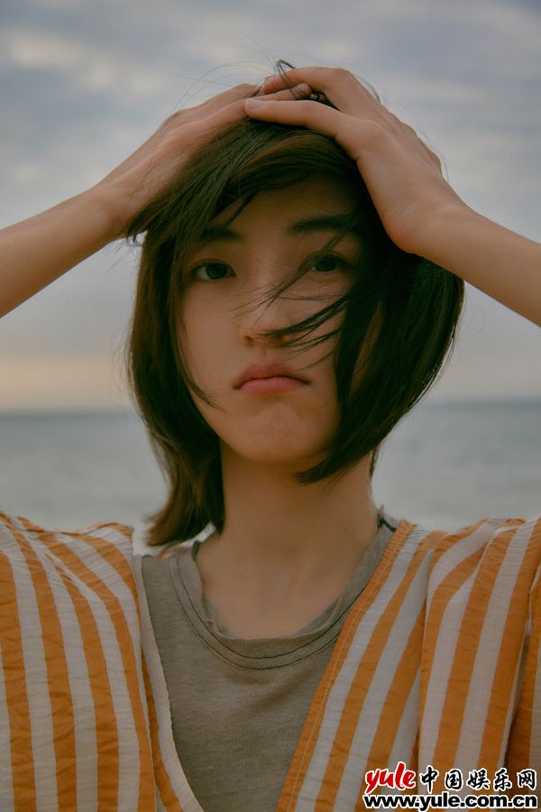 《向往6》张子枫日落写真释出 浪漫氛围引人期待