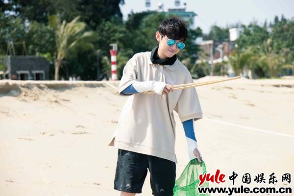 《向往6》杨迪许知远相见恨晚 照片版“干瞪眼”爆笑来袭