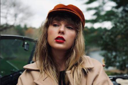 泰勒·斯威夫特重录经典专辑《Red》 写真梦回2012