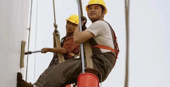 电影频道3.17首播《发财日记》：打工人奋斗日记