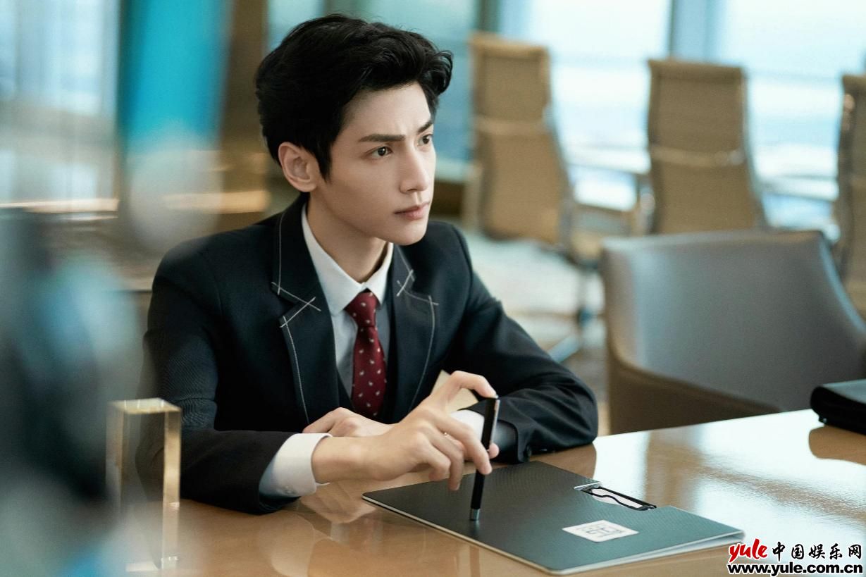 罗云熙新剧《追光者》 热播 聚焦民间公益救援展现社会担当