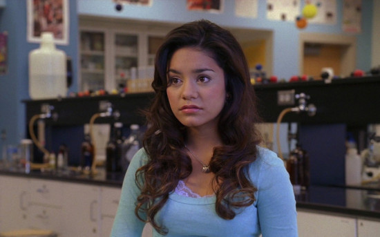 《歌舞青春》女主凡妮莎订婚 男方是棒球运动员