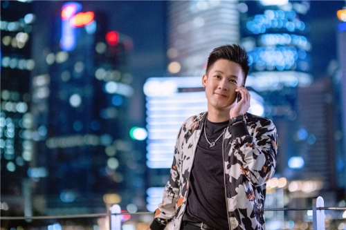 新传媒许瑞奇《被风吹过的夏天》中新两地播出 见证浪漫跨国爱情