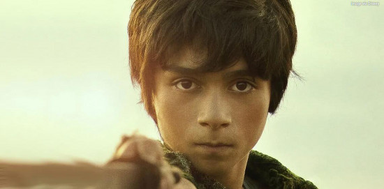 寻找梦幻岛！《彼得·潘与温蒂》曝预告 4.28上线