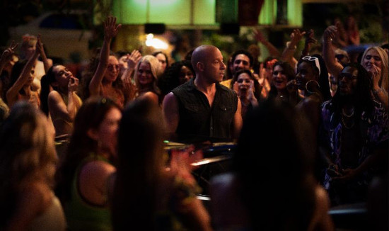 《速度与激情10》曝新预告 飞车家族上演生死时速